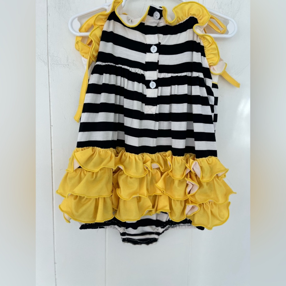 Awe Smocks Star Wats Smocked Stripe Black & White Bubble 1 Piece Yellow Ruffles - Picture 11 of 14